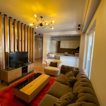 Mel'S Place Тирана Экстерьер фото
