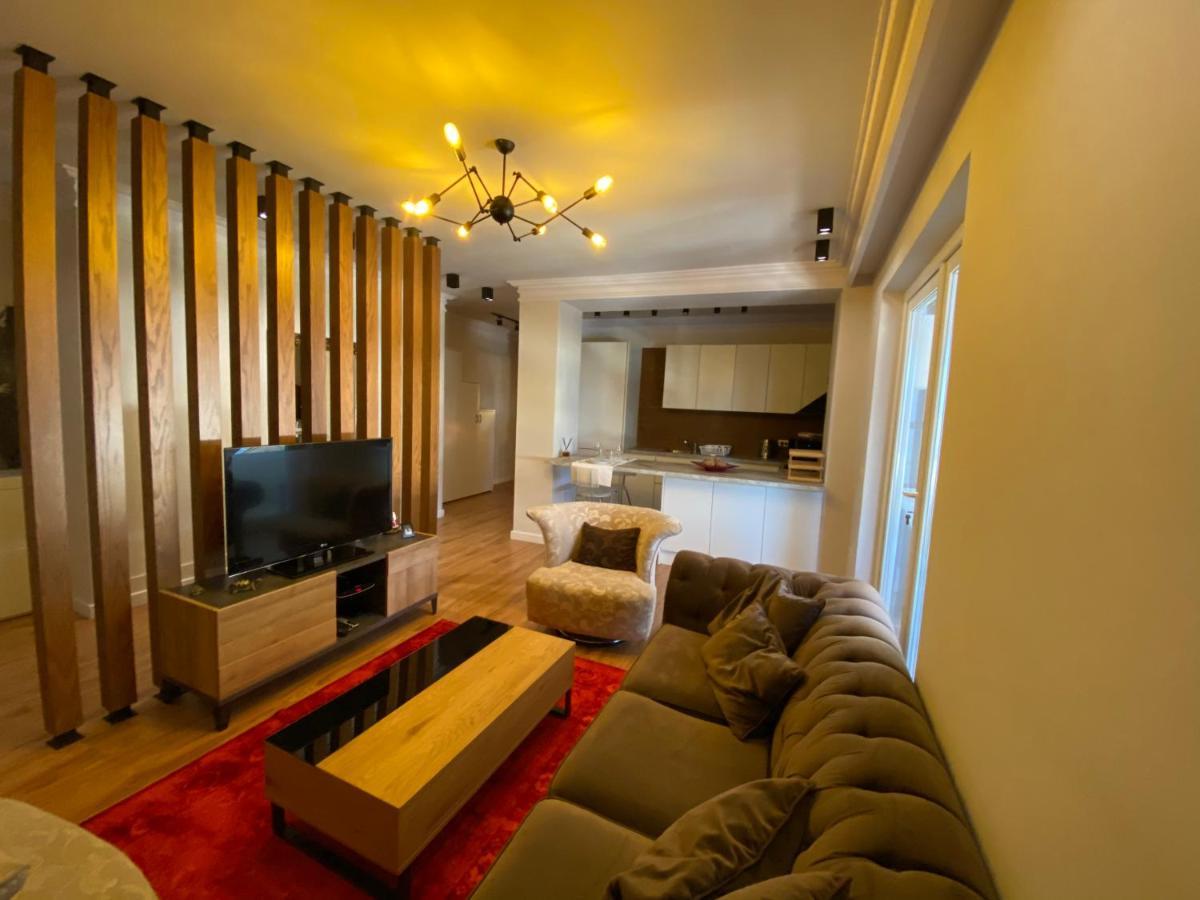 Mel'S Place Тирана Экстерьер фото
