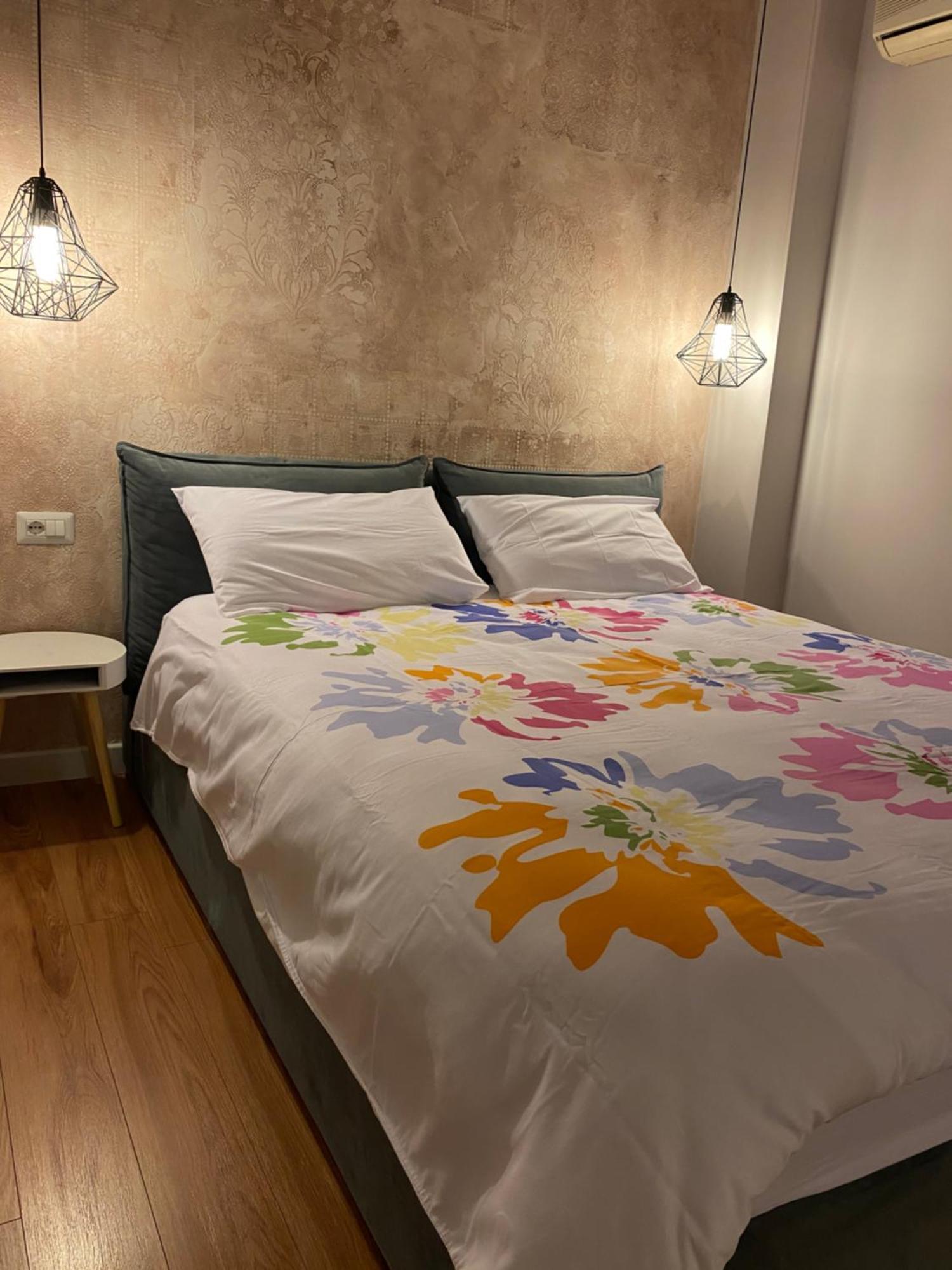 Mel'S Place Тирана Экстерьер фото