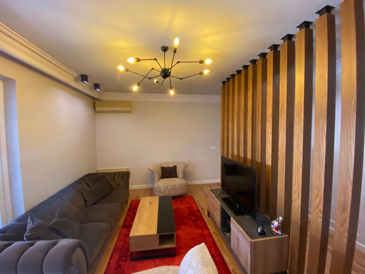 Mel'S Place Тирана Экстерьер фото
